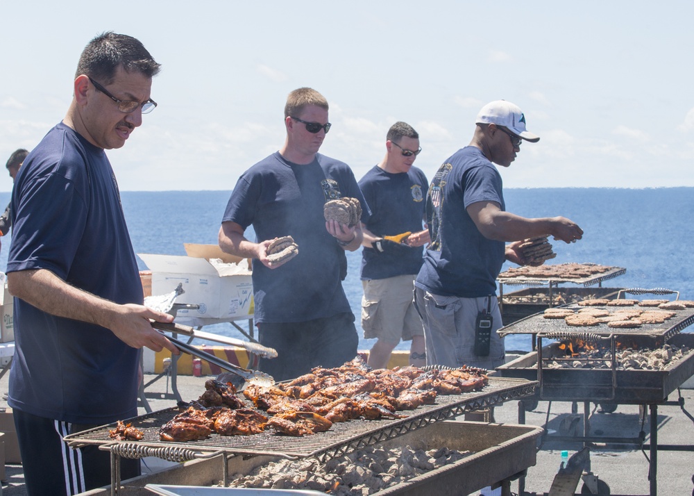 USS Carl Vinson tiger cruise