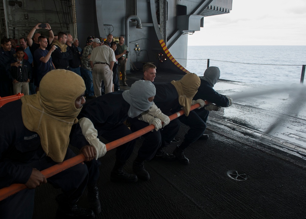 USS Carl Vinson tiger cruise