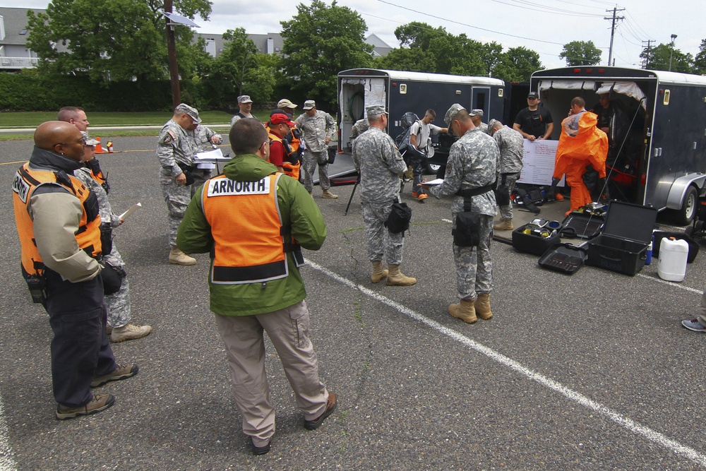 NJ Civil Support Team responds to weapons of mass destruction exercise