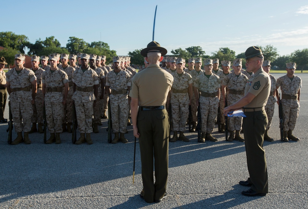 Marine recruits display teamwork during initial drill evaluation on Parris Island
