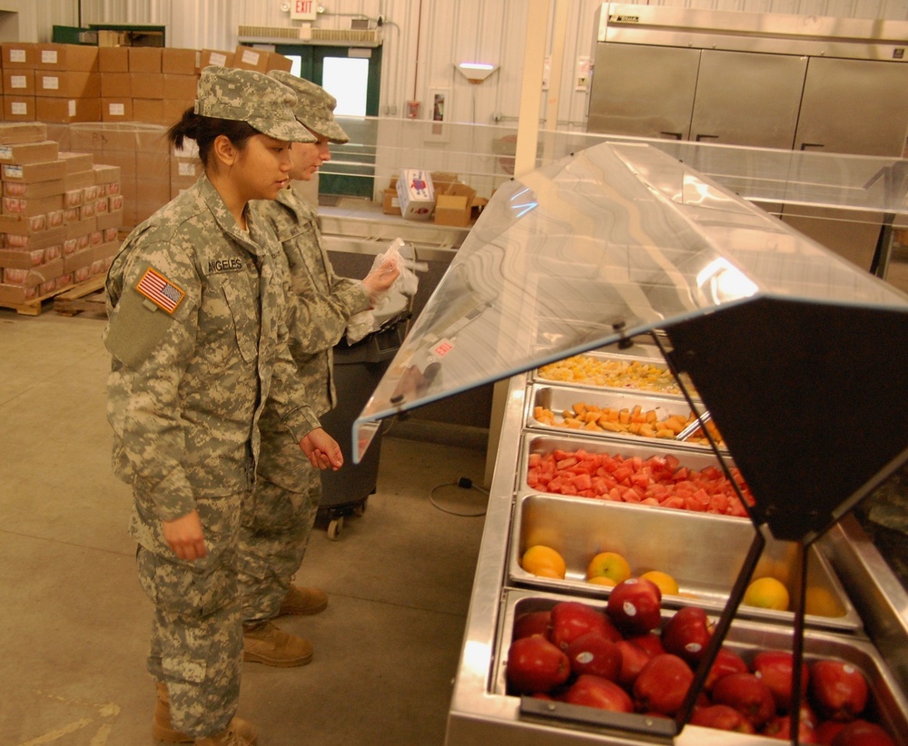 650th RSG Soldiers run DFAC at Fort McCoy