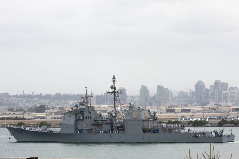 The Carl Vinson Carrier Strike Group (CSG) returns from deployment