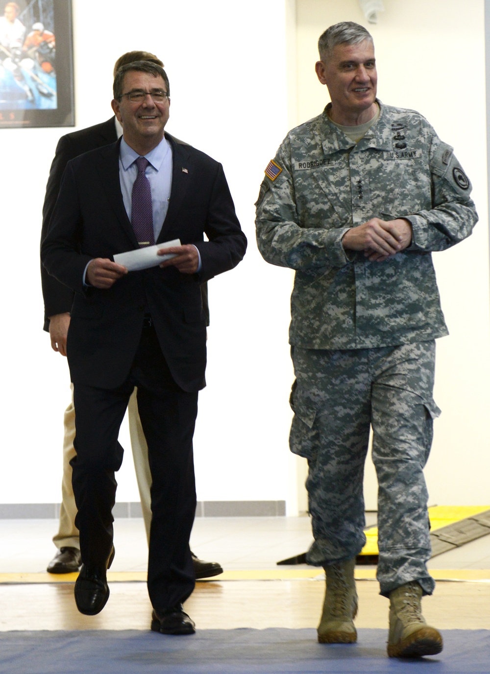 Secretary of Defense Ashton B. Carter visits Stuttgart
