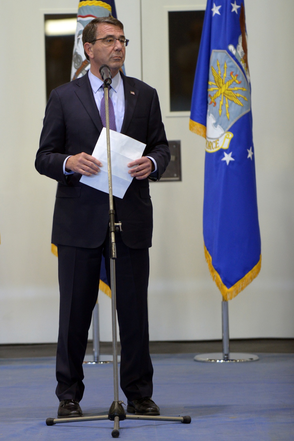 Secretary of Defense Ashton B. Carter visits Stuttgart
