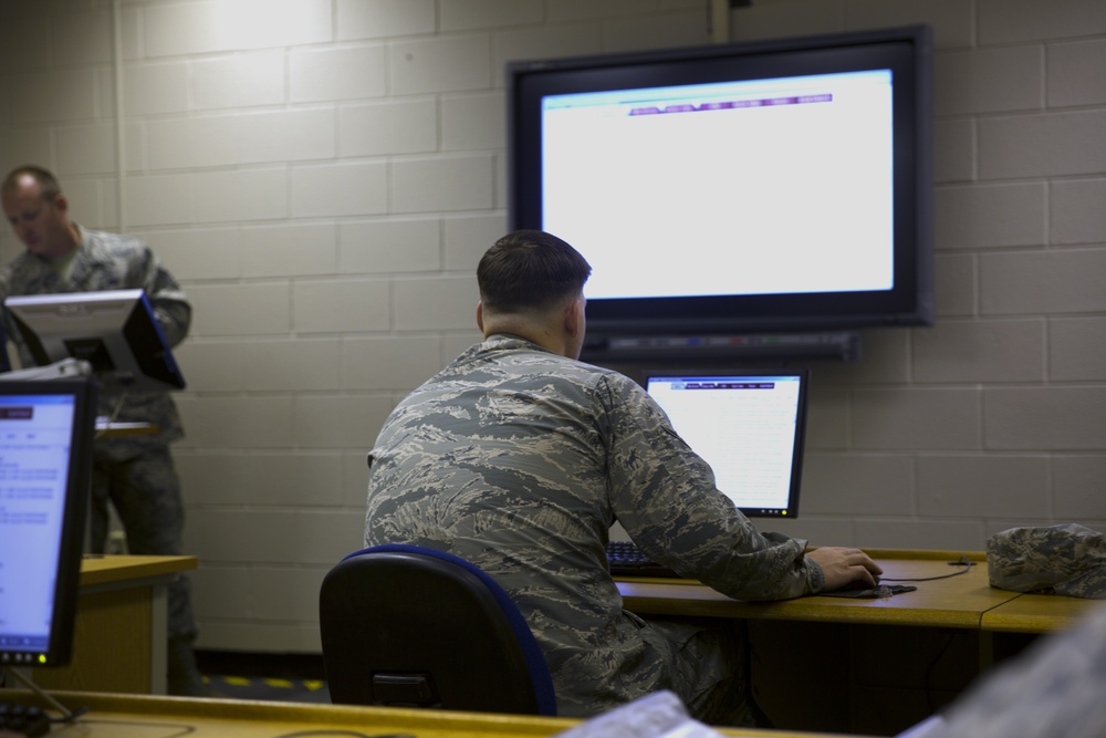 Joint service cooperation prepares airmen for flight line