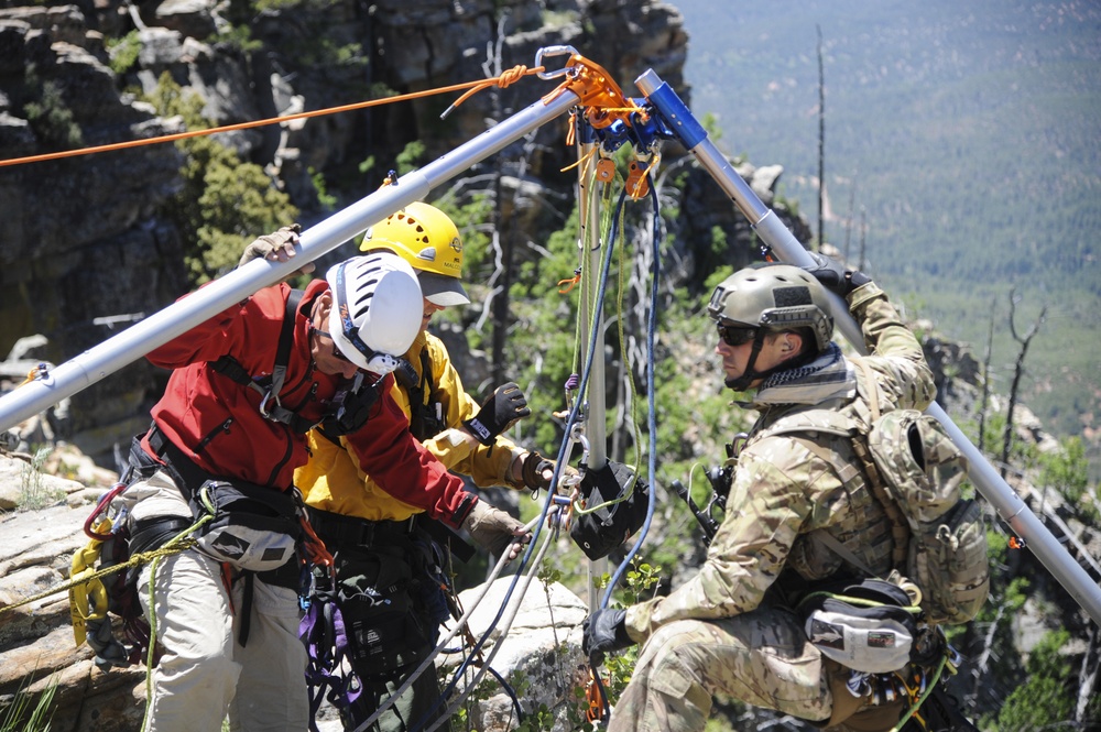 Angel Thunder 2015: Interagency High Angle Rescue