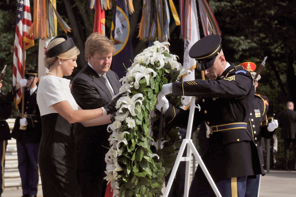 Dutch royal couple lays wreath at ANC