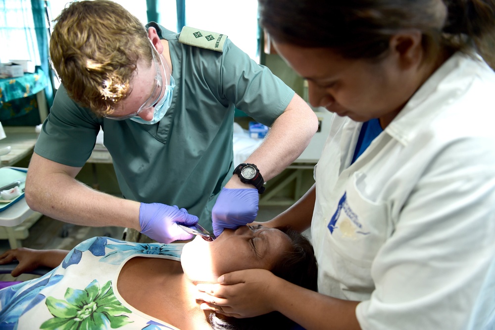 Dental clinic held in Betio, Kiribati