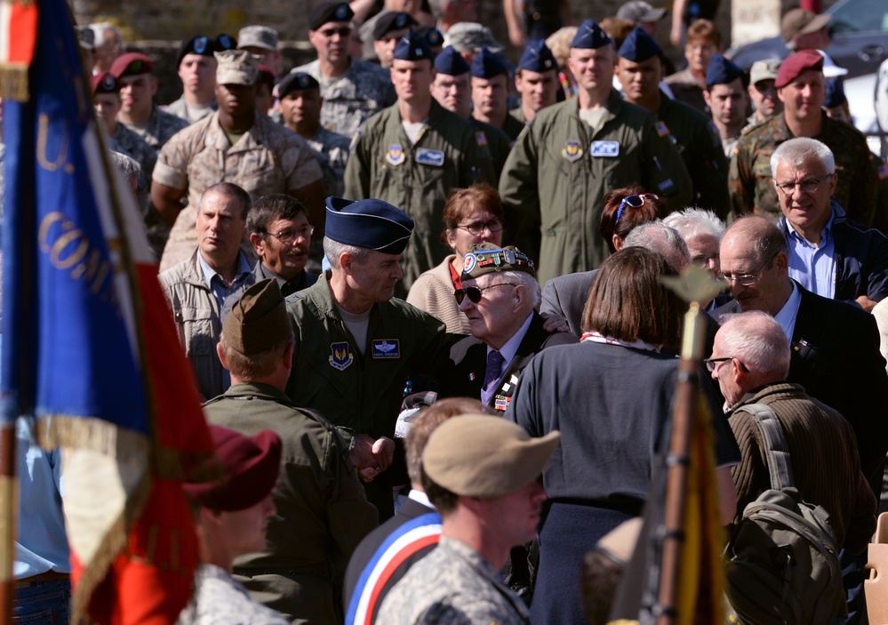 Picauville WWII commemoration honors sacrifices of Airmen, Soldiers