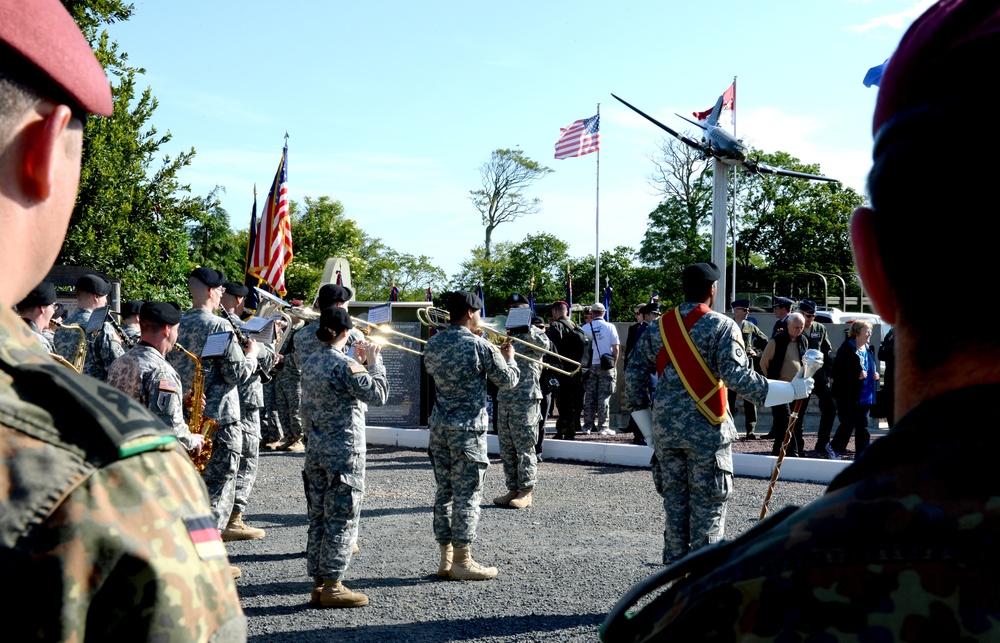 Picauville WWII commemoration honors sacrifices of Airmen, Soldiers