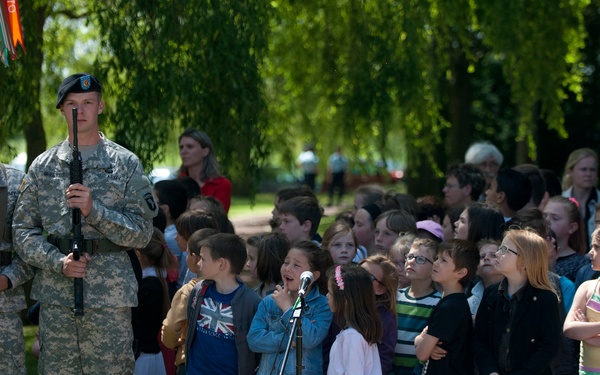 US paratroopers, WWII veterans pay homage to D-Day 71st anniversary