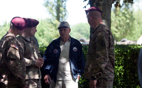 US paratroopers, WWII veterans pay homage to D-Day 71st anniversary