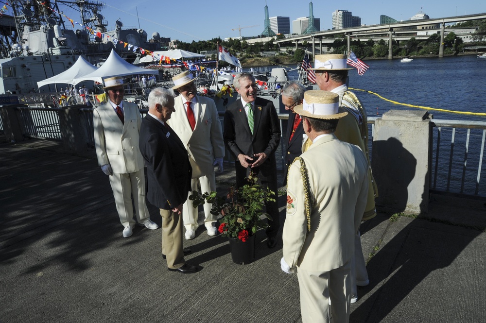 SECNAV honored at 106th Annual Rose Festival Fleet Week