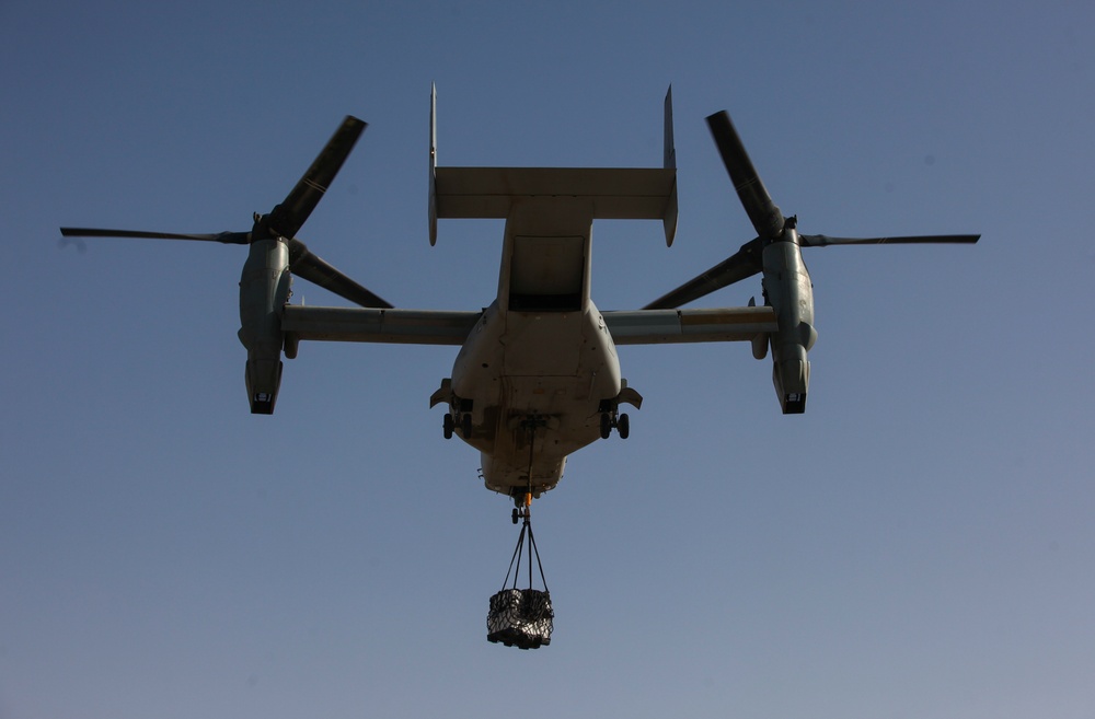 U.S. Marines, U.S. Army Soldiers Practice MV-22 External Cargo Lifts