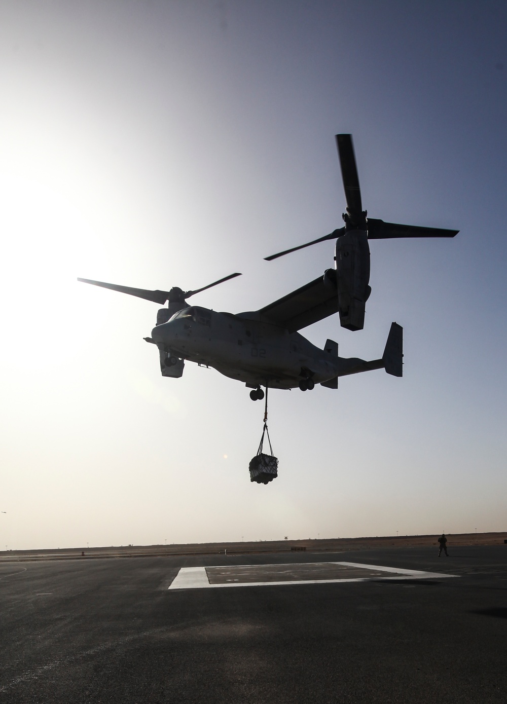 U.S. Marines, U.S. Army Soldiers Practice MV-22 External Cargo Lifts