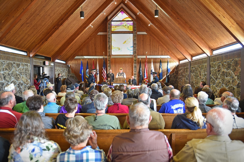 Wyoming Vietnam veterans reunion brings hundreds together