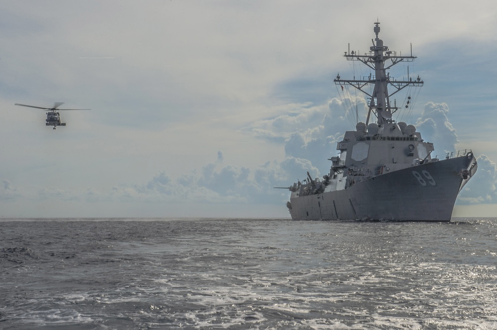 USS Mustin transits South China Sea