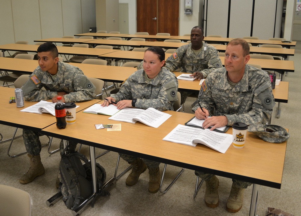 650th RSG Soldiers take Field Sanitation Team class