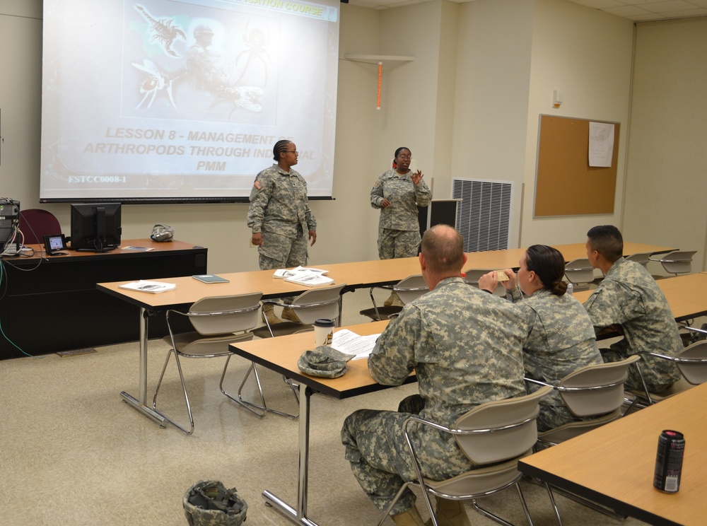 650th RSG Soldiers take Field Sanitation Team class