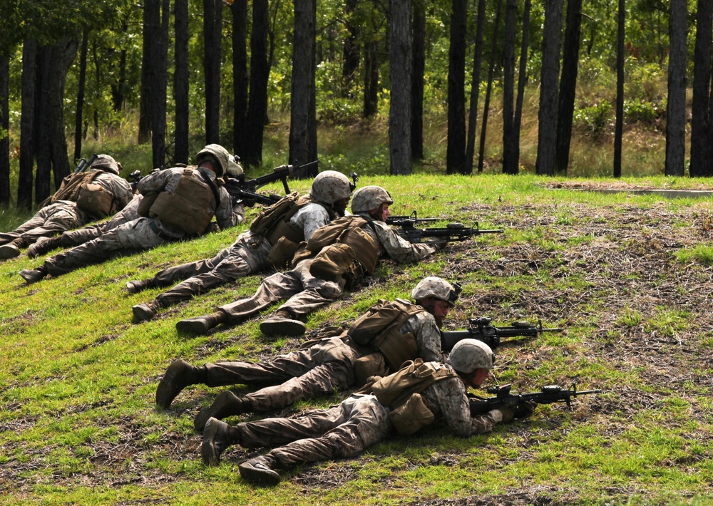 Engineers train in combat maneuvers