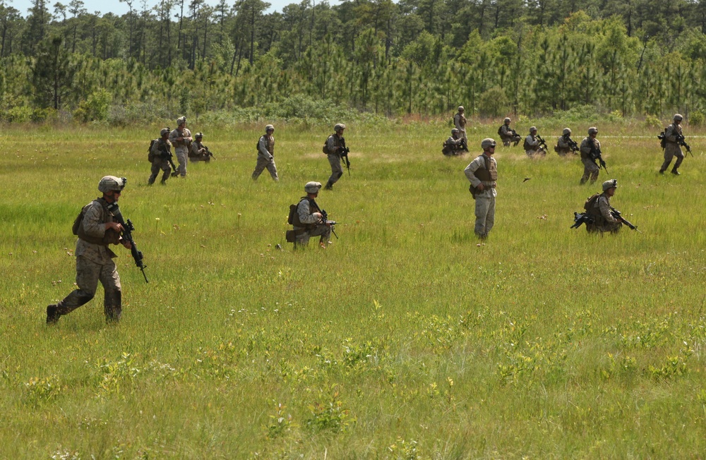 Engineers train in combat maneuvers