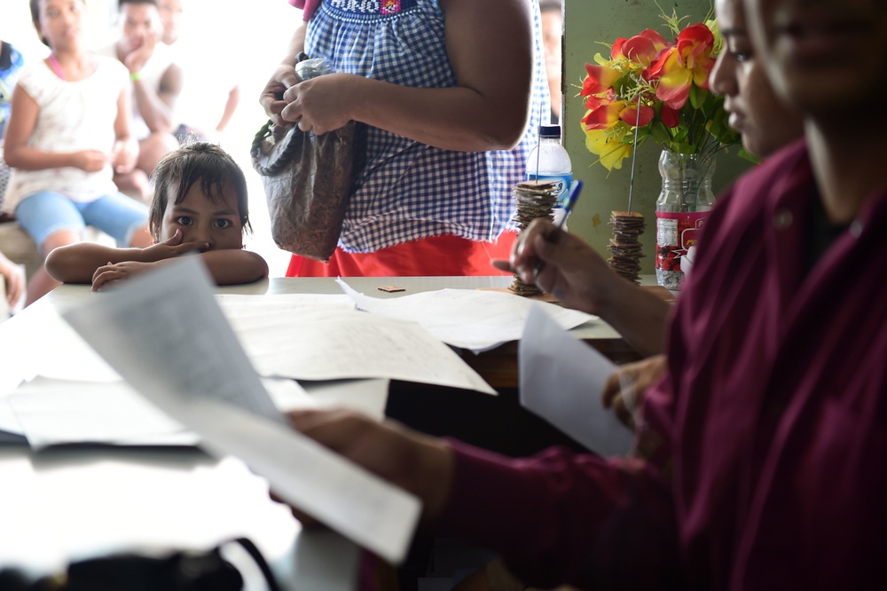 Pacific Partnership holds professional knowledge exchange at Tungaru Central Hospital