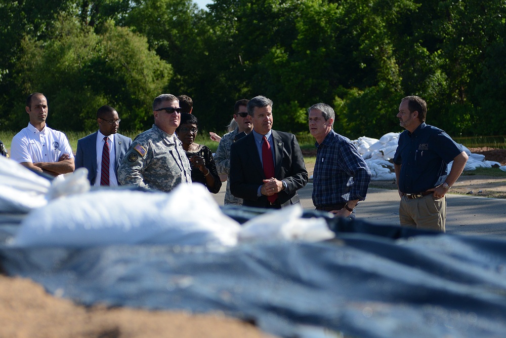 Louisiana National Guard supports Spring Flooding 2015