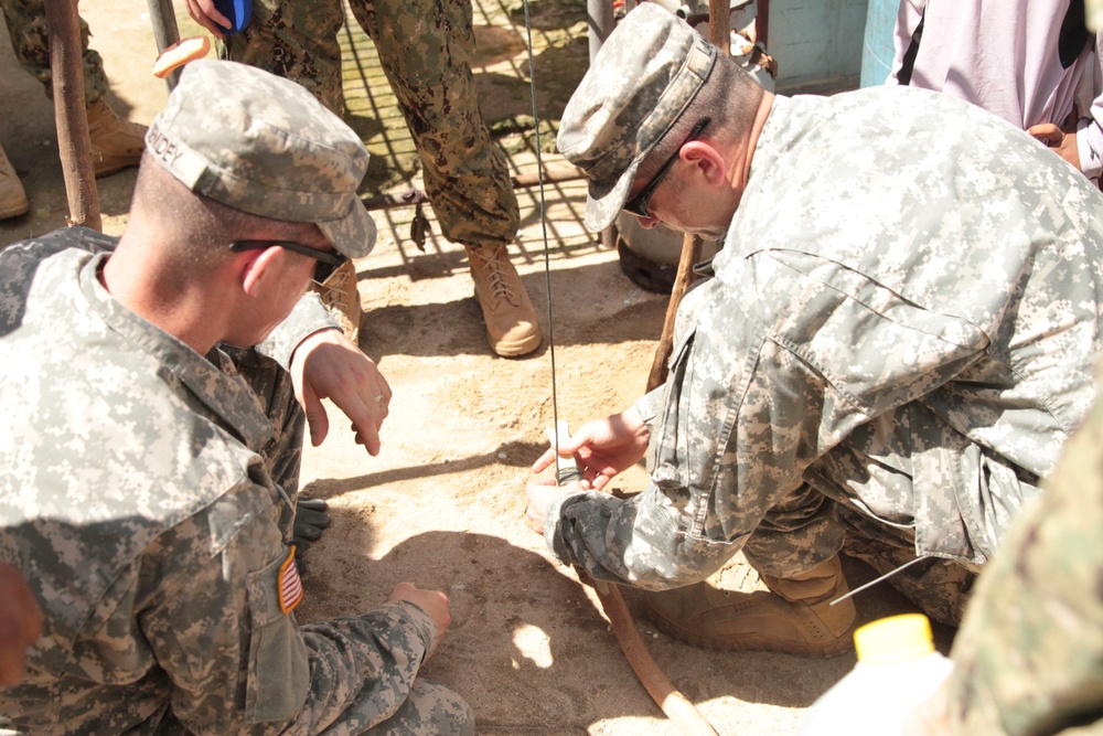 Pacific Partnership medical team builds handwashing station