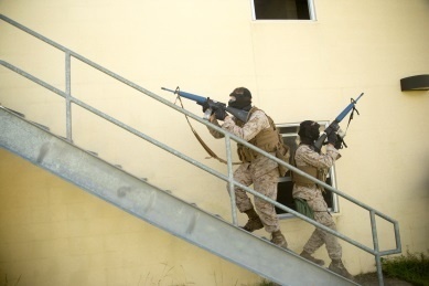 2nd Marine Division Headquarters Battalion conducts basic urban skills training