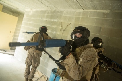 2nd Marine Division Headquarters Battalion conducts basic urban skills training