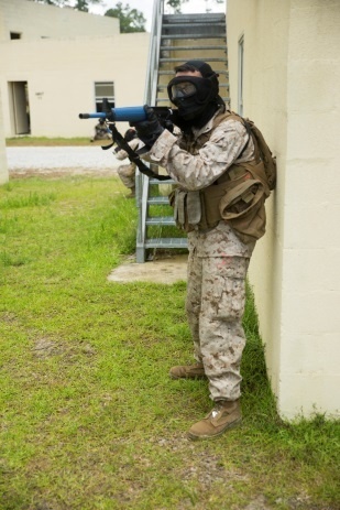 2nd Marine Division Headquarters Battalion conducts basic urban skills training