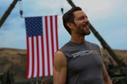Tony Horton, Creator of P90X, visits the Marines and Sailors of Dark Horse