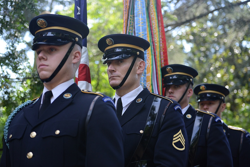 Army secretary kicks off 2015 birthday week, presents Purple Hearts