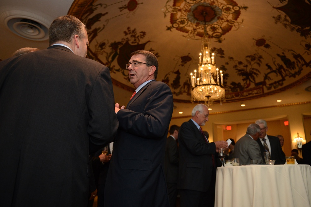 Secretary of defense receives Distinguished Service Award