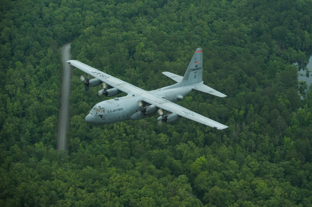 189th flies over Arkansas