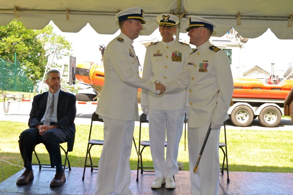 Coast Guard Station New York holds change of command