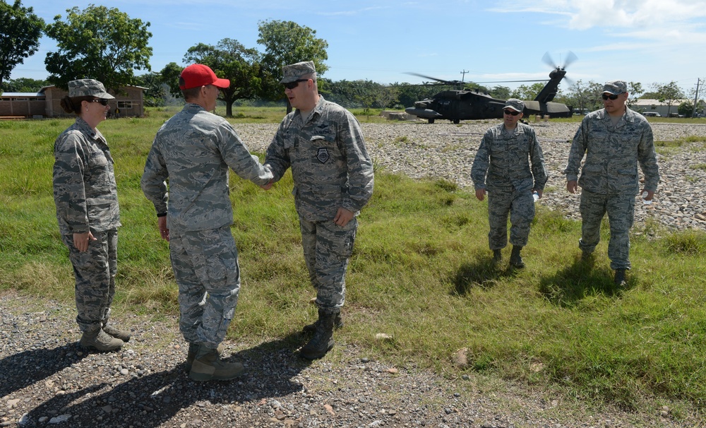 Group commander visits New Horizons sites and meets personnel