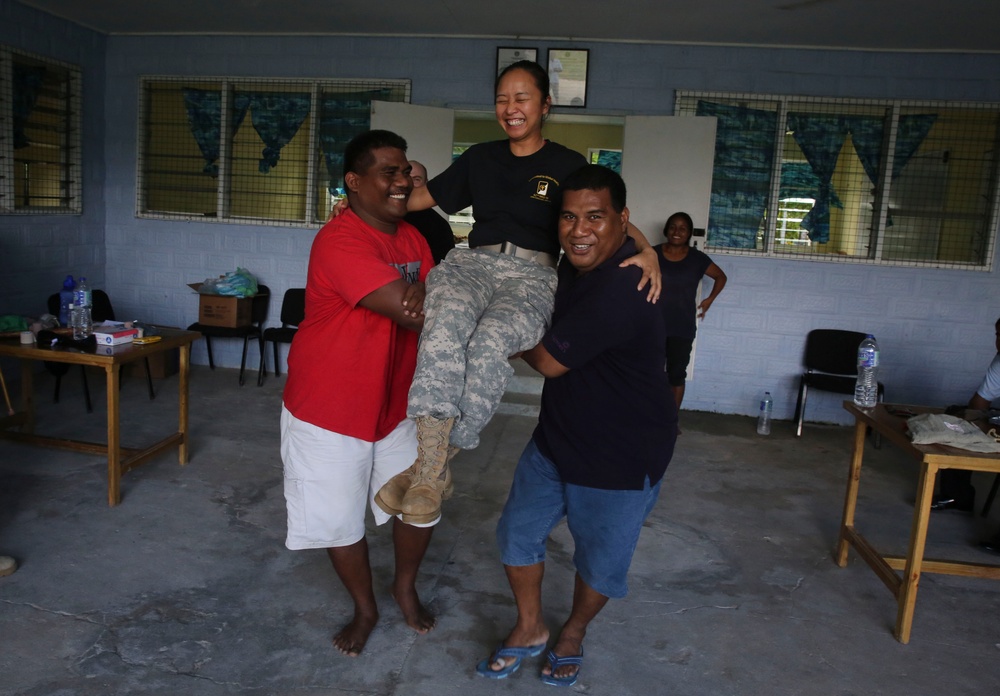 Basic first responder’s course with Kiribati Police