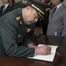 Secretary of defense hosts honor cordon for Gen. Fan Changlong