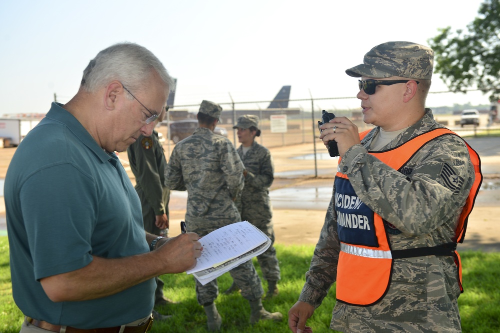 Airmen participate in oil spill response exercise