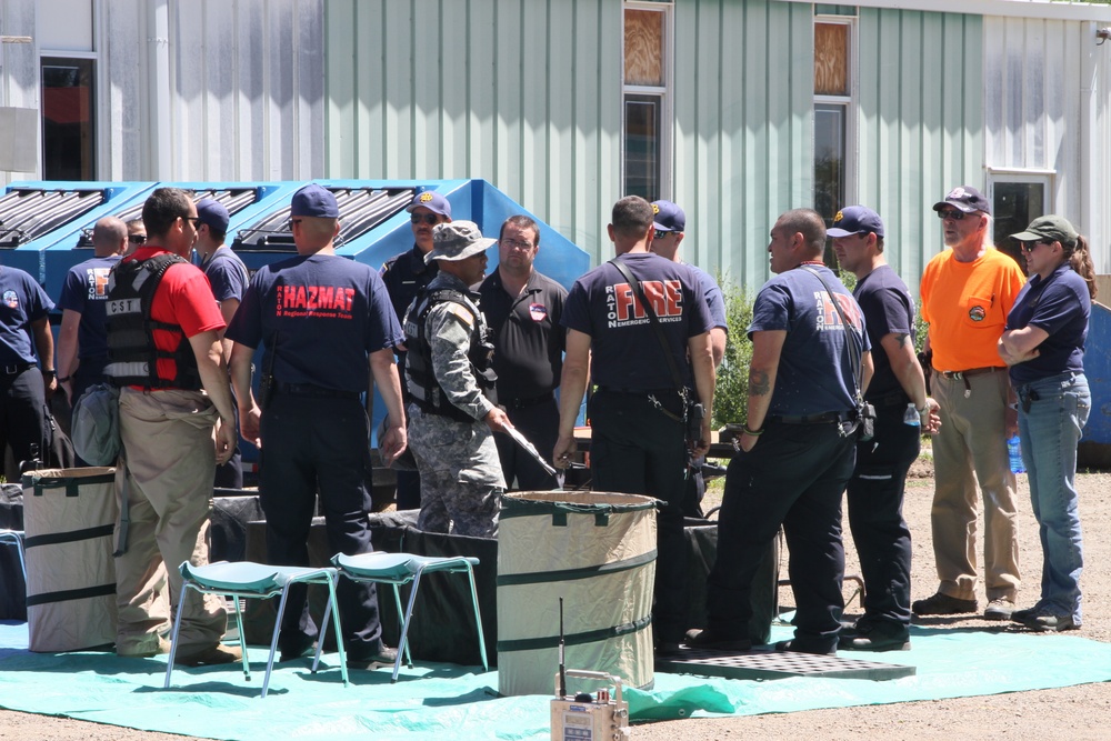 64th Civil Support Team conducts HAZMAT training for Raton Fire Department