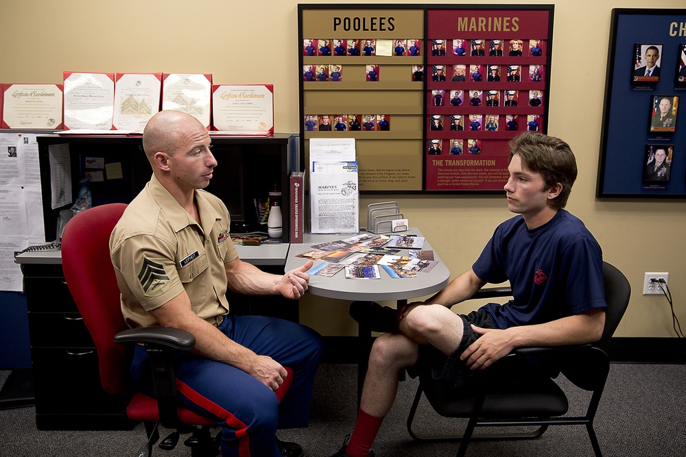 Marine recruiter in Idaho saves man’s life after suicide attempt