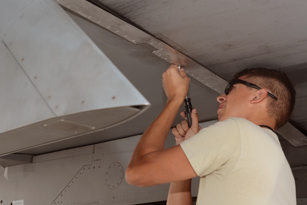 Structural maintenance at Łask Air Base, Poland