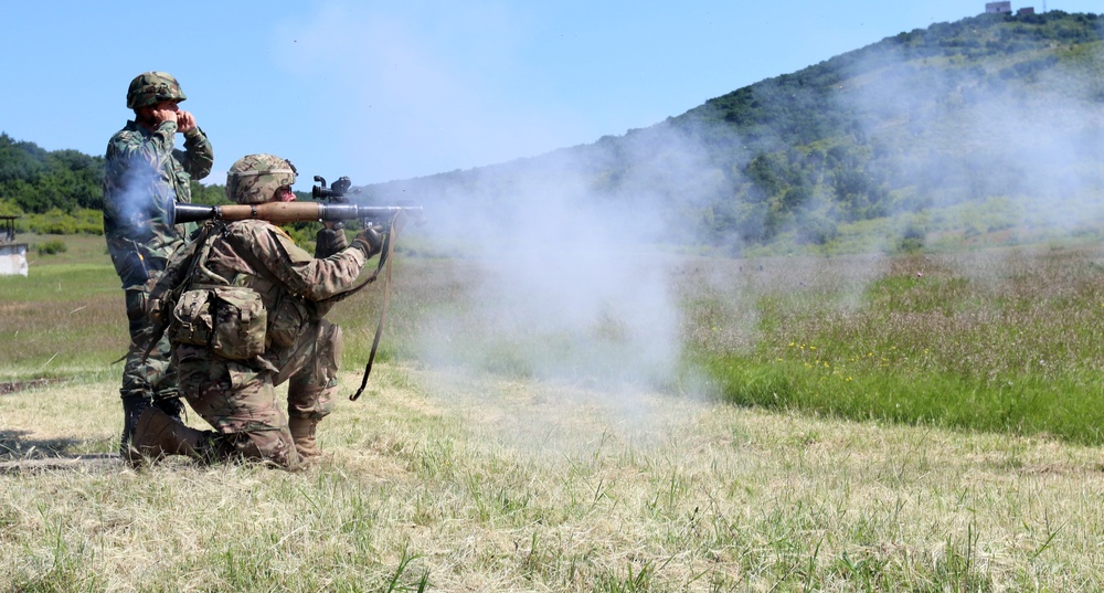 Foreign weapons training keeps soldiers on their toes