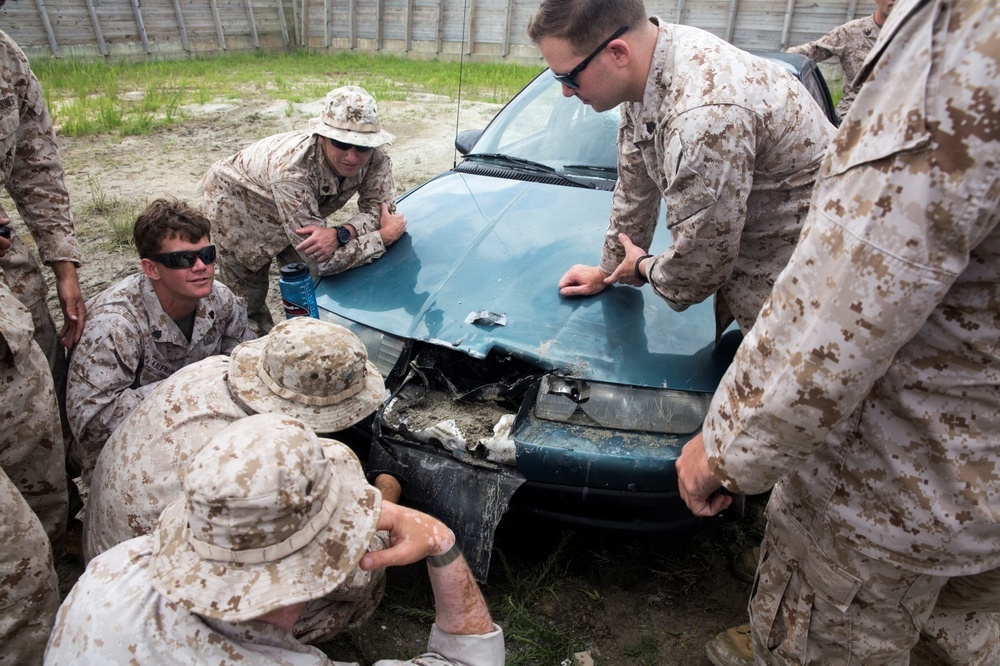 Vehicle IED access training exercise with EOD