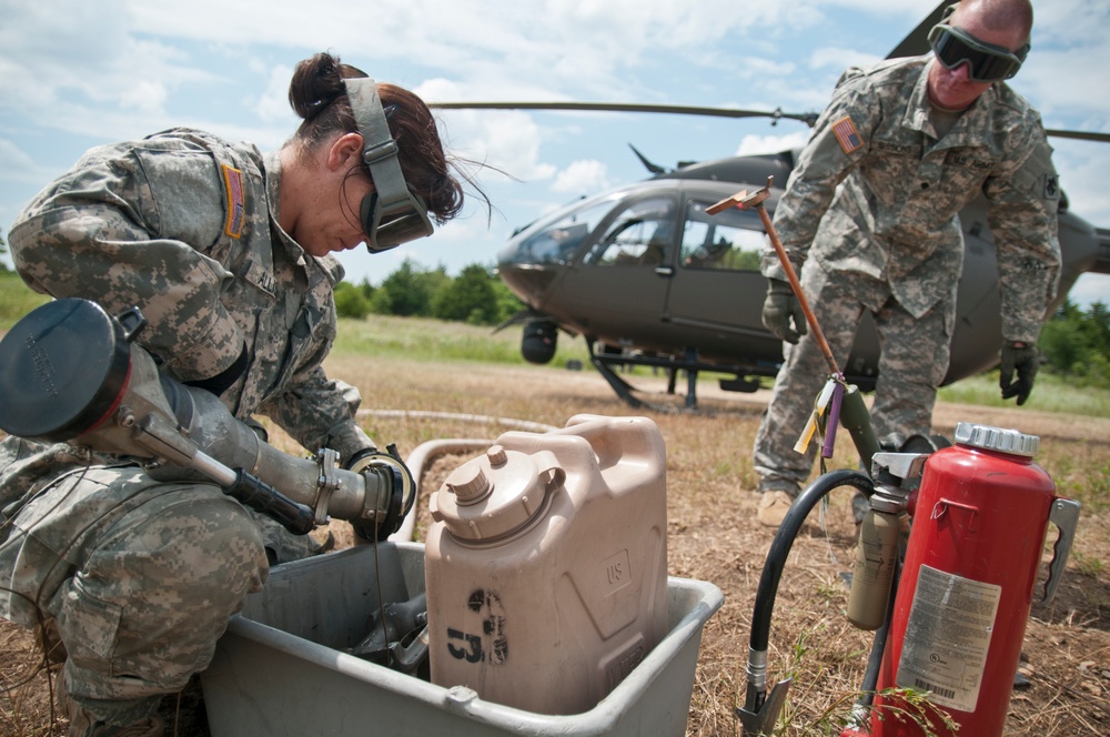 Oklahoma Guardsmen Keep Helicopters On The Move