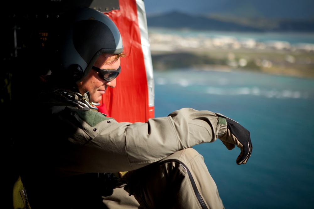 4th Force Recon Jumps Out of Helicopters in Hawaii 2015