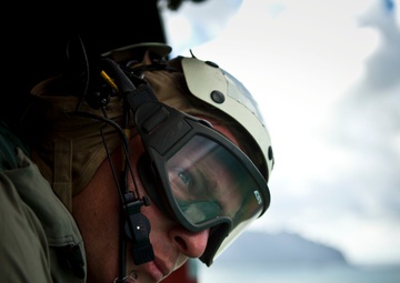 4th Force Recon Jumps Out of Helicopters in Hawaii 2015