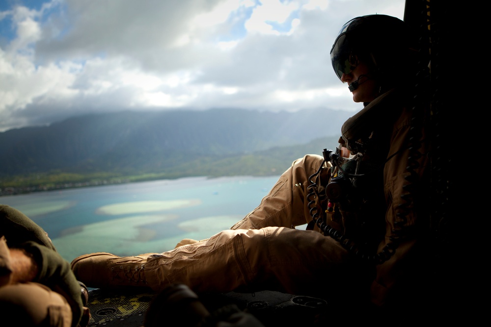 4th Force Recon Jumps Out of Helicopters in Hawaii 2015