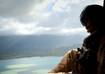 4th Force Recon Jumps Out of Helicopters in Hawaii 2015